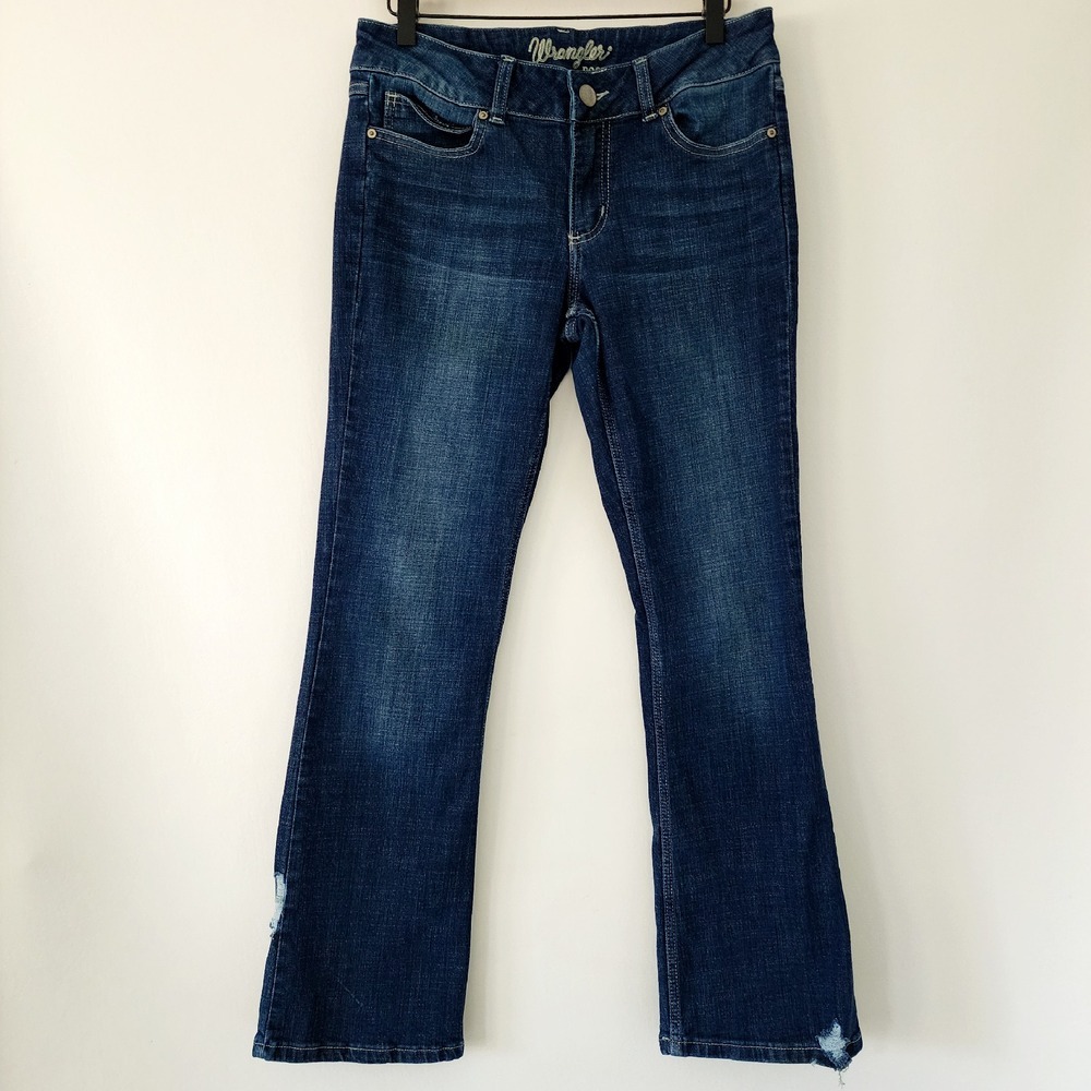 Wrangler Bootcut light distressed western jeans womens size 9 x 32